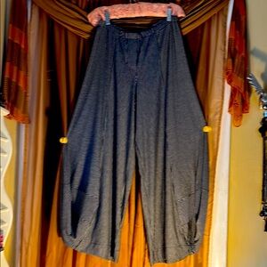 ALEMBIKA 'Punto' Striped Pants-Size 10-12